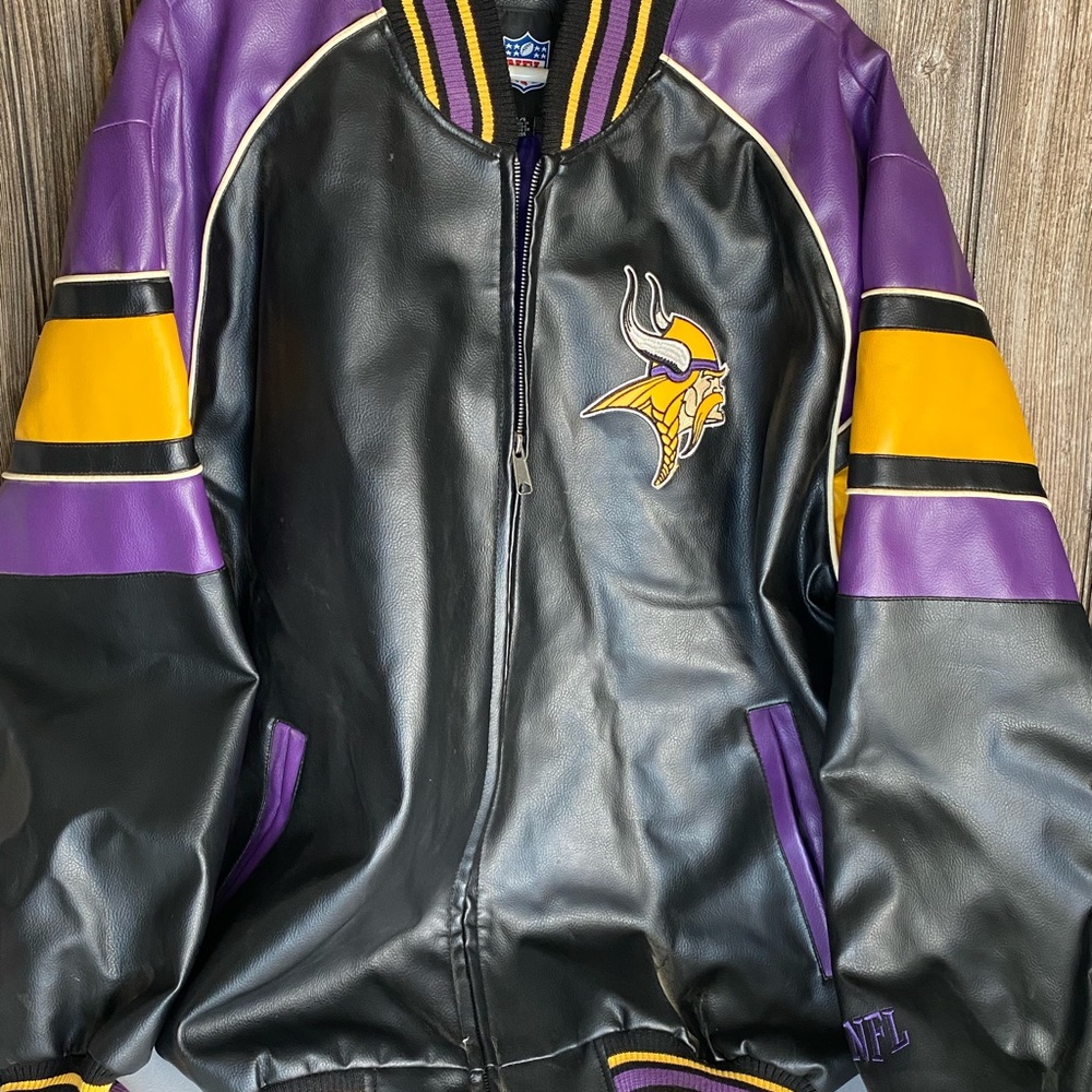 90’s vintage Authentic NFL Minnesota Vikings leather football jacket Large
